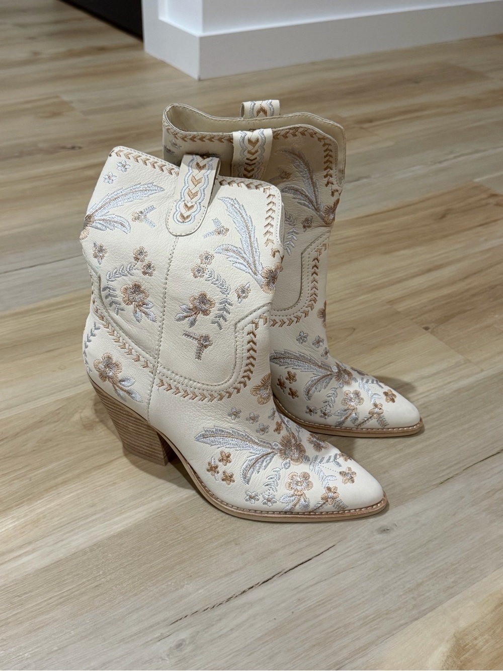 Embroidered Cream Western Ankle Boots